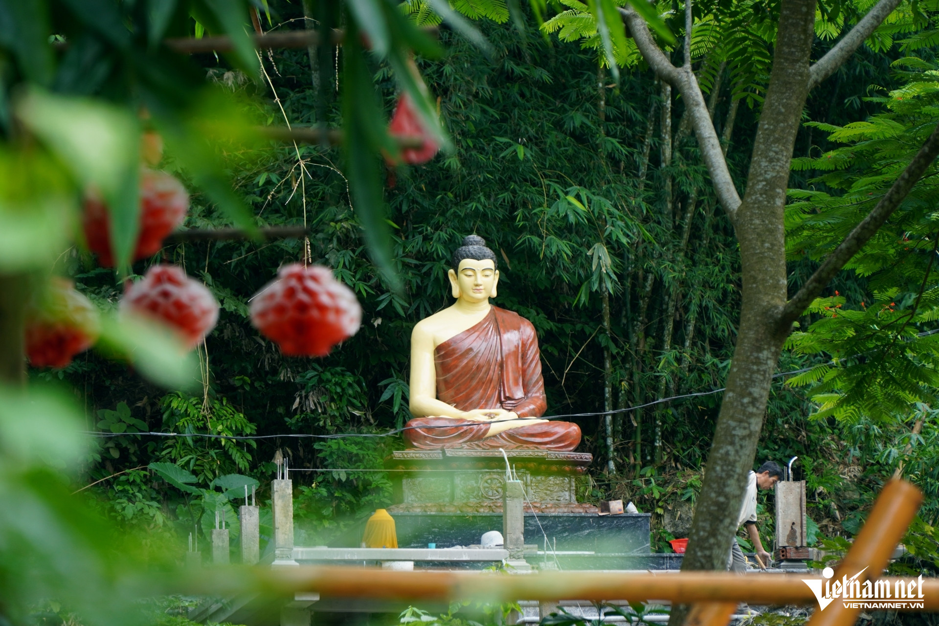 Ấn tượng với quần thể Thiền tự Trúc Lâm, nơi thờ cả tướng sĩ nghĩa quân Lam Sơn