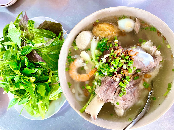 Bánh canh Long Hương – Thương hiệu đặc sản  Bà Rịa - Vũng Tàu