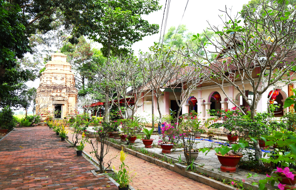 Tháp cổ Bình Thạnh - Di sản ngàn năm trên đất Tây Ninh