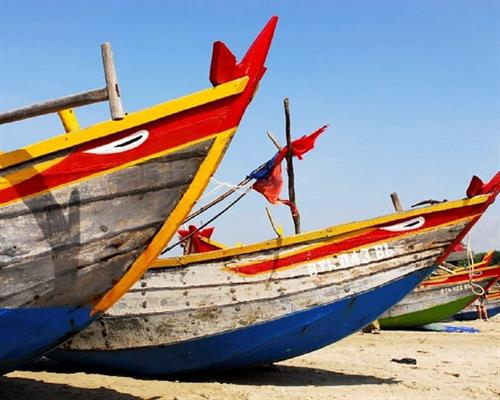Vẽ mắt cho thuyền – Hồn biển trong văn hóa ngư dân Việt