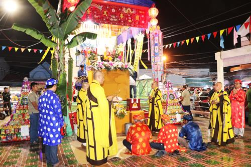 Nghi thức dân gian trong Phật giáo Tây Ninh