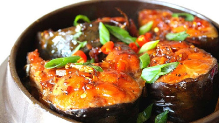 Cá trắm kho tiêu